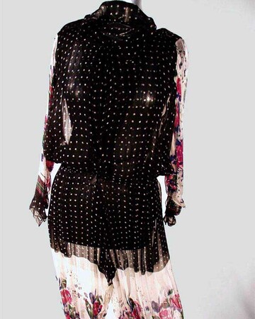 Overall gepunktet schwarz/weiß Chiffon Arme und Beine Blumenmuster weißgrundig Revers Chiffon transparent