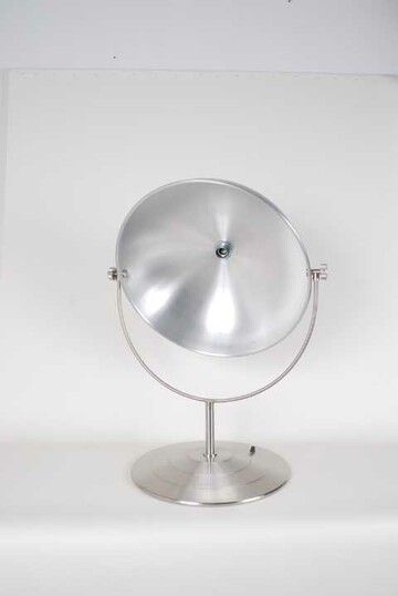 Tischleuchte "Studio 4", Edelstahl gebürstet, Reflektorschale 55cm Ø, runder abgestufter Sockel, 1flg. E27 LAMBERT