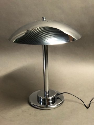 Tischlampe, Chrom, runder Sockel, Säule, Kuppelschirm 