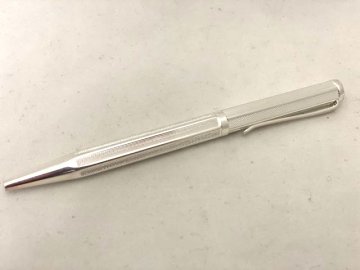 Kugelschreiber KS7, Metall versilbert, 6-eckig, geriffelt, mit Clip, L:14cm