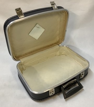 Koffer/Kosmetikkoffer, Kunstleder grau,innen Stepfutter beige, Schminkspiegel im Deckel