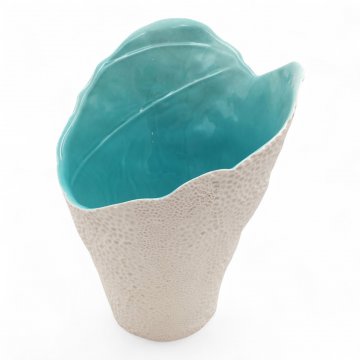 Kunstobjekt Vase (mR) PAUA - 2024, Porzellan weiß/türkis glasiert, Ø12xH30,5 - FELICITHAS ARNDT