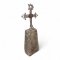 Grabstein, mit Kreuz, Sockel FB dkl.grau, H100 B40 T25, Kreuz Schmiedeeisen H80 B76, GH180