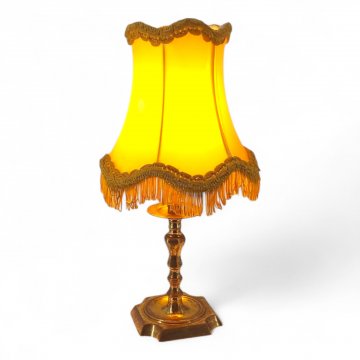 Tischlampe, Messing 4-eckiger Fuß, runde Säule, Fassung mit Tropfschale, 1 flg. E14 max. 40W, H18 B9