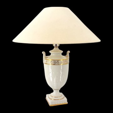Tischlampe GINORI, Porzellan, Pokalform, weiß, goldene Verzierung  viereckiger Sockel 8x8, 1 flg. E27, max. 60 Watt, H34 Ø13