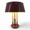 Tischlampe, Messing/ bordeauxrot/beige, Tischfuß mit Goldrand Ø19, Schirm Metall innen weiß, Topaufhängung, ø35, 3 flg. E14 max.60W, H50 