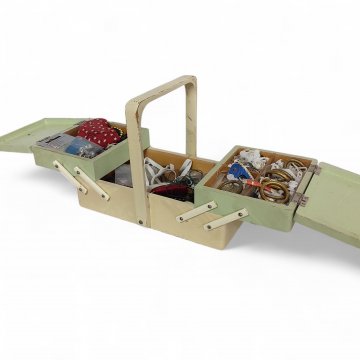 Nähkästchen Holz, creme-türkis, Henkel, Kugelgriffe, zum Ausklappen, gefüllt, 26x16x11