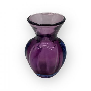 Vase klein, Glas, lila, bauchig, mit schmaler Öffnung, H. 12 cm