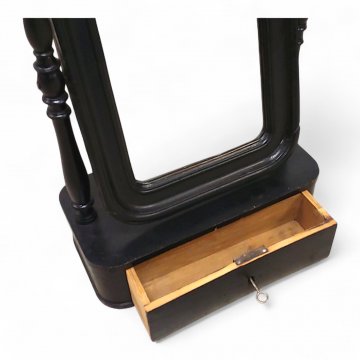Tischspiegel, schwarz lackiert, Profilrahmen, Säulen gedrechselt, Sockel mit Schub, schwenkbar, H70xB46