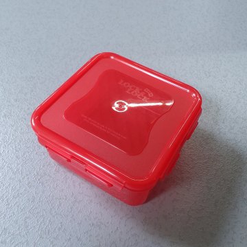 Dose A LOCK, Kunststoff rot mit Deckel, 13x13x6 cm