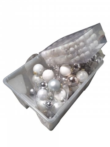 Kiste gefüllt mit ChristbaumschmuckWeihnachtskugeln/ Baumschmuck, Baumbehang, unsortiert, Beispielbild, 
