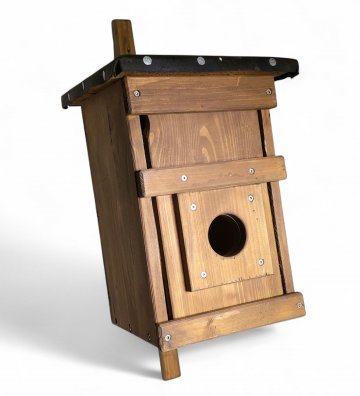 Starenkasten, Holz, schräges Dach aus Dachpappe
