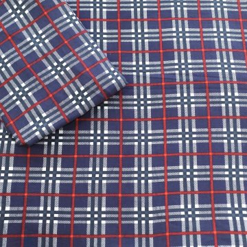 Garnitur 135x200 dunkelblau, schwarz/weiß + rotes Karoraster + 1 Kissen 80x80