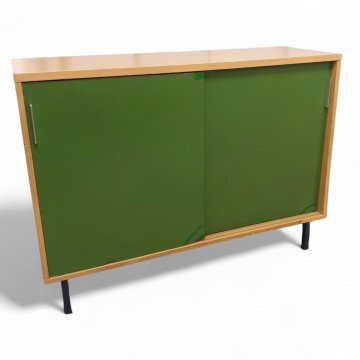 Sideboard, Korpus Eichedekor, 2 Schiebetüren K.stoff grün, 2 Einlegeböden, Metallfüße quadr. braun, B120xT42xH89