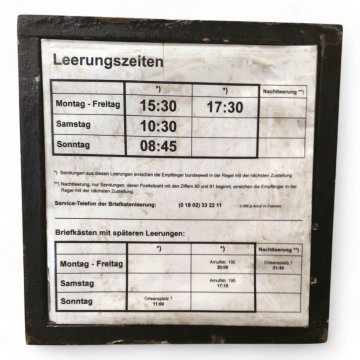 Standbriefkasten, Deutsche Post, Filmbau, Holz gelb, 2 Einwurfschlitze, H130xB50xT38