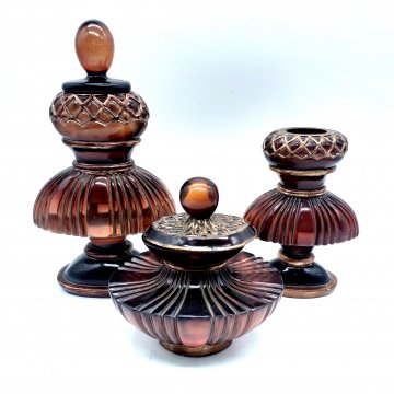 Flacon, Kunstharzm, bernsteinfarben mit Gold, 