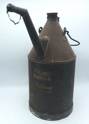 Benzinkanne, mit Henkel und Patina, 10 Liter