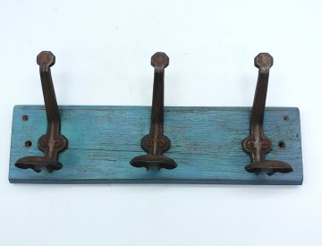 Garderobenleiste, Holz, türkis mit drei Haken, Rost Patina, Vintage, 40x17cm