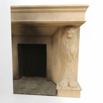 Kamin, FB, Holz/Styropor Sandsteinoptik beige/braun, H135xB188xT74, seitlich 2 Löwen, Rückseite Molton schwarz