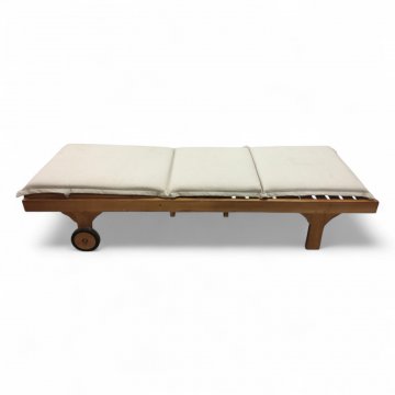 Liege/Gartenliege, Teak, Kopfteil mehrfach verstellbar, Ausziehtisch, 2 Räder, Auflage beige, H/B/T 40x200x65