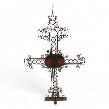 Grabkreuz, Schmiedeeisen, H150, mittig ovale Platte, verziert