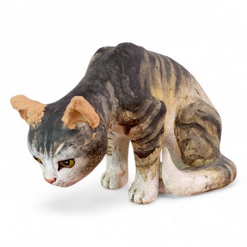 Figur KATZE sitzend nach unten blickend, Pappmaché bunt bemalt, H21