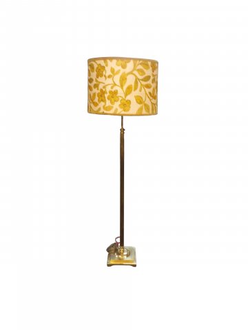 Stehlampe SIJ Messing kannelierte Säule , Vierkant-Sockel 25x25cm , Faltenschirm konisch cremeweiß, H.160cm