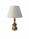 Tischlampe, Messing poliert, gedrehte Säule, schwarzer ovaler Schirm mit Knickoptik