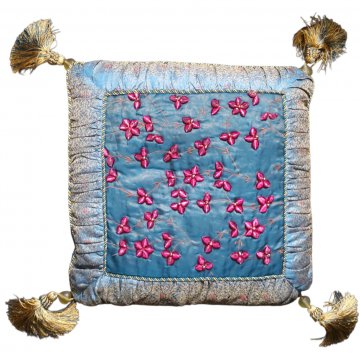 Kissen 50x50, türkis, orientalisch, florales Muster, 3D Blüten in pink, Kordel gold/türkis, 4 Quasten 