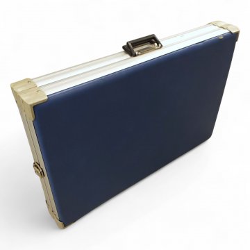 Massageliege, Kunstleder blau, in Koffer, H57xB87xT13, aufgeklappt H75xB57xL172, Kopfteil verstellbar L37xB42
