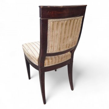 Stuhl EMP Nußbaum, Sitz und Rücken beiger gestreifter Velour, Bronzeornamente, 04/83