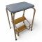 Tritthocker, Chromgestell, Sitz Acella h´blau, 2 Holzstufen klappbar