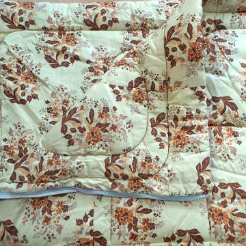 Schlafsack / Steppdecke 150x185 hellgelb, braune Blumenbouquets