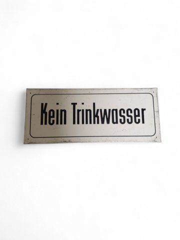 Schild KEIN TRINKWASSER