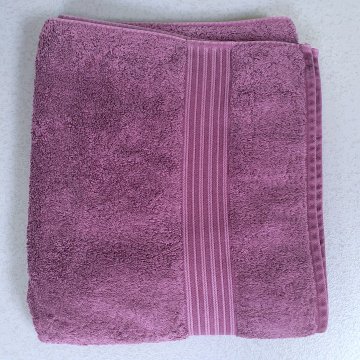 Saunatuch 130x70 lila, breite Streifenborte