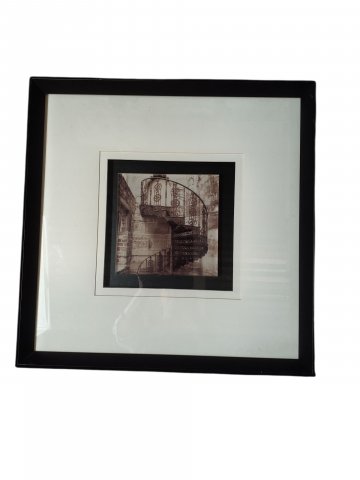 P- Bild/Fotografie, S/W Treppenhäuser, gerahhmt schwarzer Holzleiste mit Passepartout