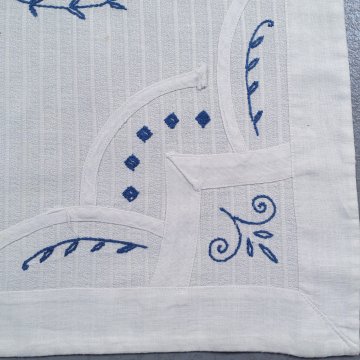 Küchenüberhandtuch/Wandbehang 100x60 Leinen, eingewebte vertikale Streifen, creme, blau bestickt, Überhandtuch