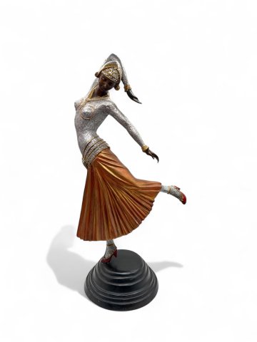 Bronzefigur auf Sockel, bemalt, &quot;Tänzerin&quot;, 54cm