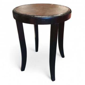 Hocker, schwarz lackiert, Sitz Kunstleder braun rund, Füße geschwungen