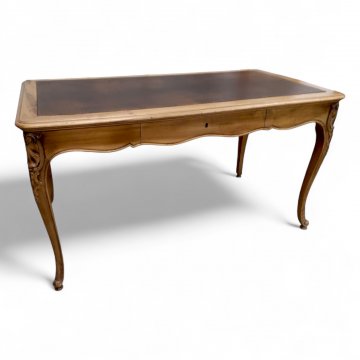 Schreibtisch, CHI, Nußbaum, Beine mit Schnitzerei, 1 Mittelfach, braunes Antikleder, 140x70x74cm