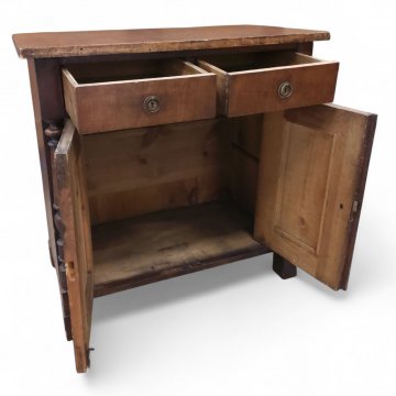 Kommode, Nußbaum dunkel, Halbsäulen, 2 Türen, 2 Schübe, Bronzebeschläge, 80x47x79 cm