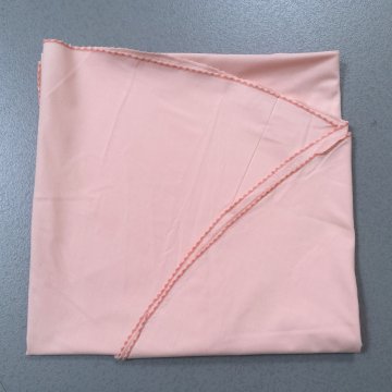 Tischdecke Ø 160 Batist, rosa, ganz feine Spitzenborte in rosa, rund