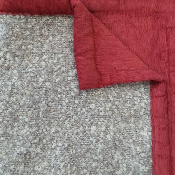 Plaid 130x200 Mohair, beige creme, noppig mit 4cm breitem roten Chenillerand, hinterfüttert Chenille uni rot 