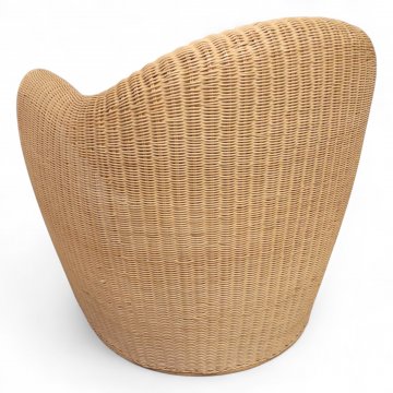 Rattansessel, hell, Schalenform geschlossen gebaucht, gerundet, B80