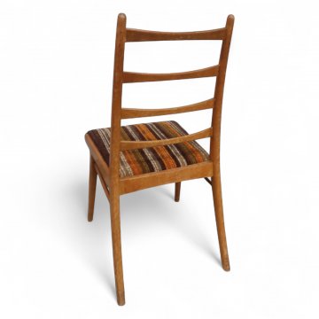 Stuhl, Buche, Rücken konisch 4 Querstreben, Sitz braun/beige/orange gestreift