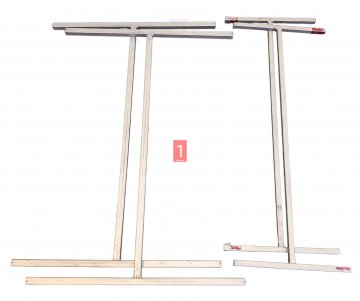 Montagegestell für Schreibtisch 09100280 und 09100271, Stahl, 4 Teile, grau mit vier roten Ecken, 77x79cm, H: 72cm, viereckig aufgebaut (Vierkantstahl in T-Form), (Bei Verlust berechnen wir 150€)