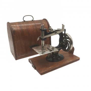 Mini Nähmaschine, im Holzkoffer, Lead Maschine