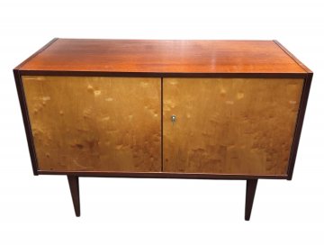 Kommode KUHN, Holz Kirsche, 2 Türen Birke Schellack, 1 Einlegeboden, 105x45cm, h 74cm, 1 Schlüssel, Sideboard