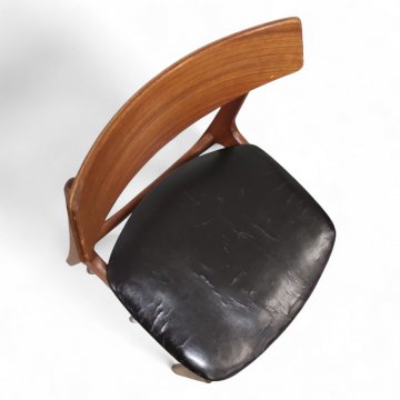 Stuhl SEJ Teak, Ledersitz schwarz breite Rückenwange,