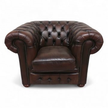 Sessel, Chesterfield, Vollpolster Leder dkl.braun, Arm-/Rückenl. kapitoniert, loses Sitzpolster, Nagelkante, Holzfüße, B110xT95xH85